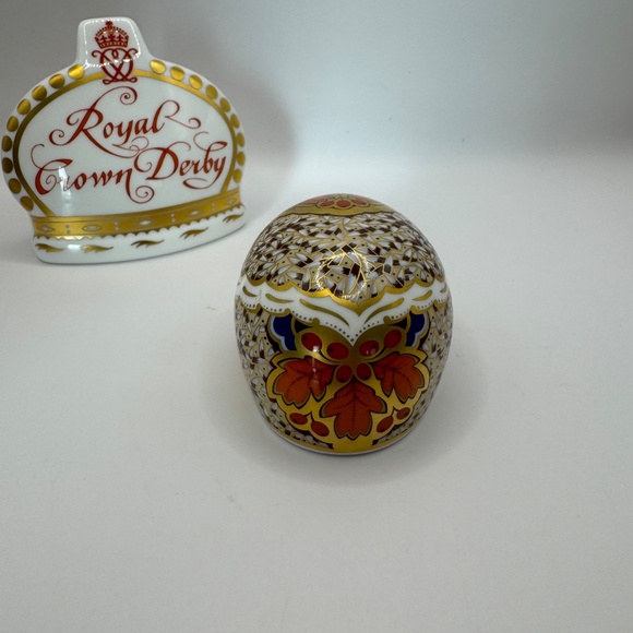 Royal Crown Derby Hawthorne Hedgehog fine bone china paperweight silver stopper - Picture 4 of 12